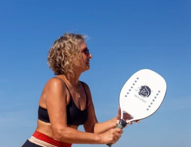 Beach tennis e estilo: como estar na moda mesmo durante o jogo