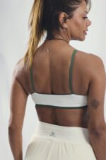 TOP DUPLA FACE GUARUJÁ VERDE MILITAR E OFF WHITE - Imagem 4